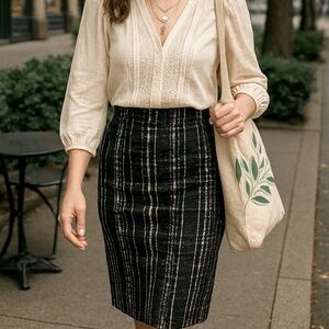 Banana Republic Sloan Pencil Skirt Black White Stripe Size 4
